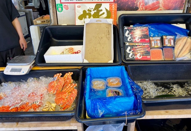 試食させてもらった蟹売り場