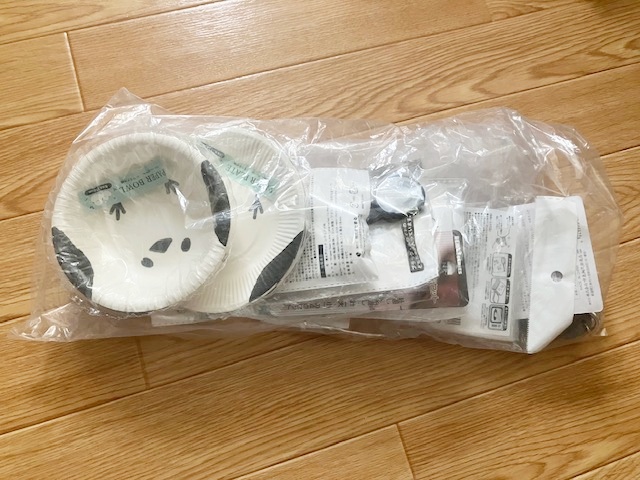 細かな商品が別のビニール袋にまとめられている状態